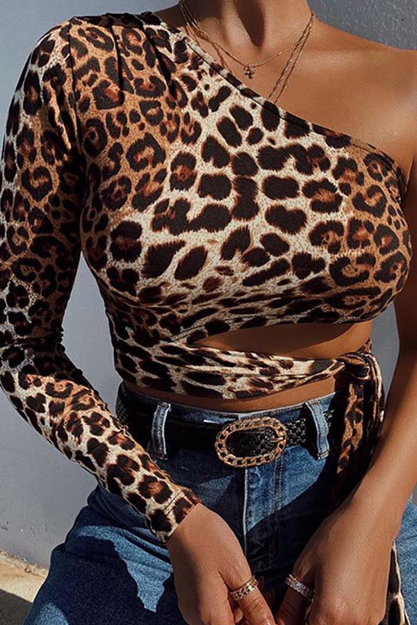 one shoulder leopard top